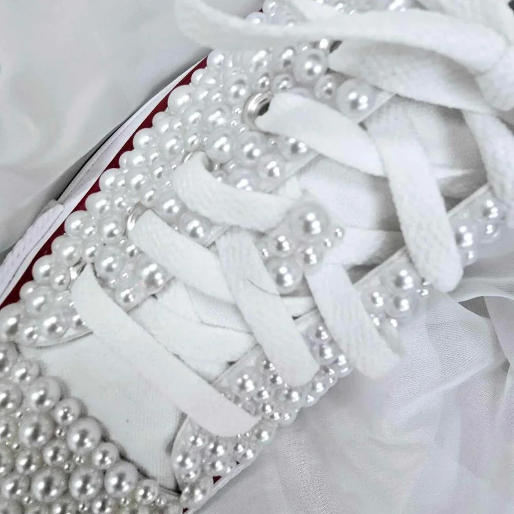 New never worn custom designed pearl wedding Converse shoes. Size 7.5 - Picture 3 of 4